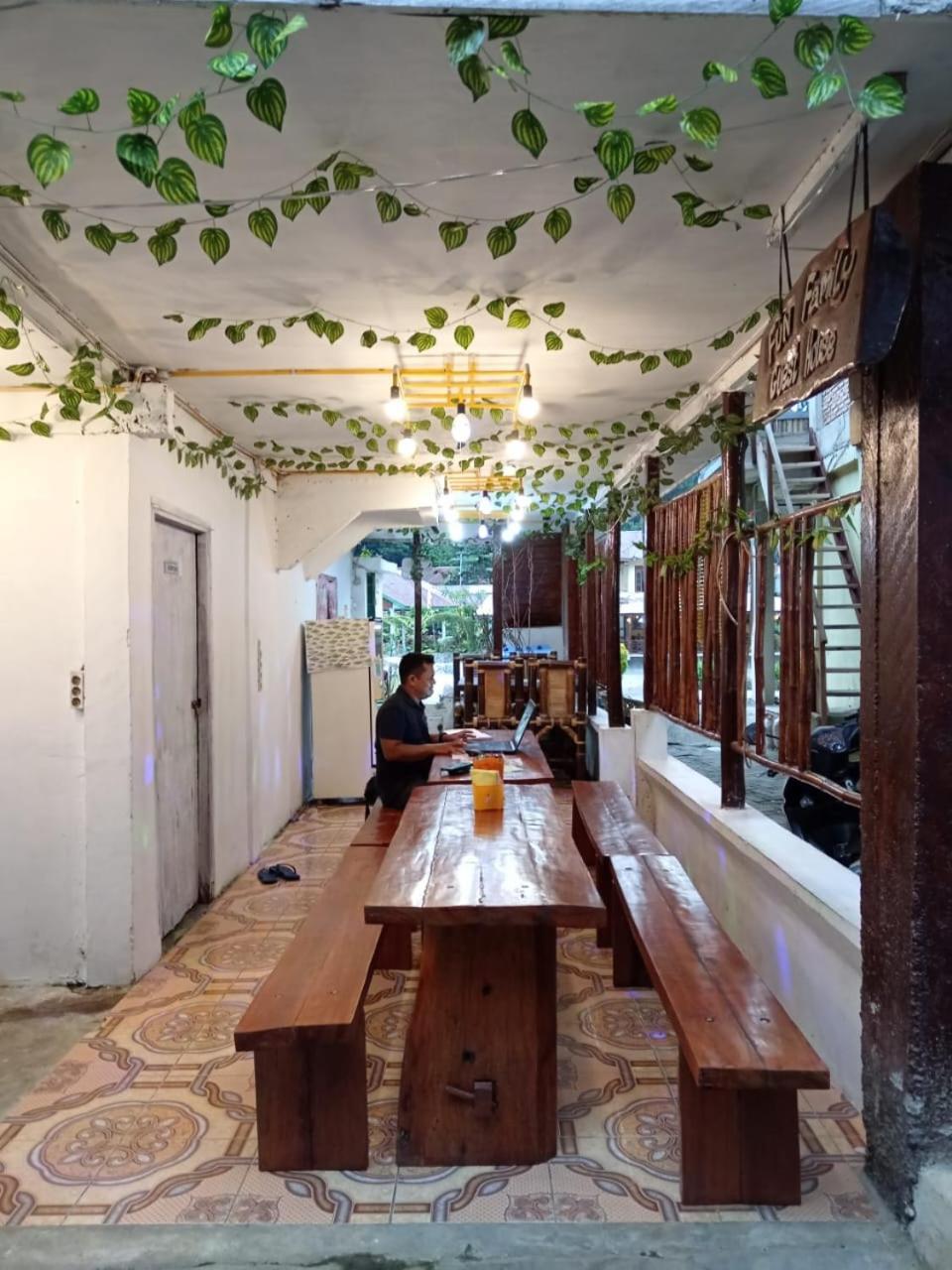 Fun Family Guest House N Jungle Tour Букит-Лаванг Экстерьер фото