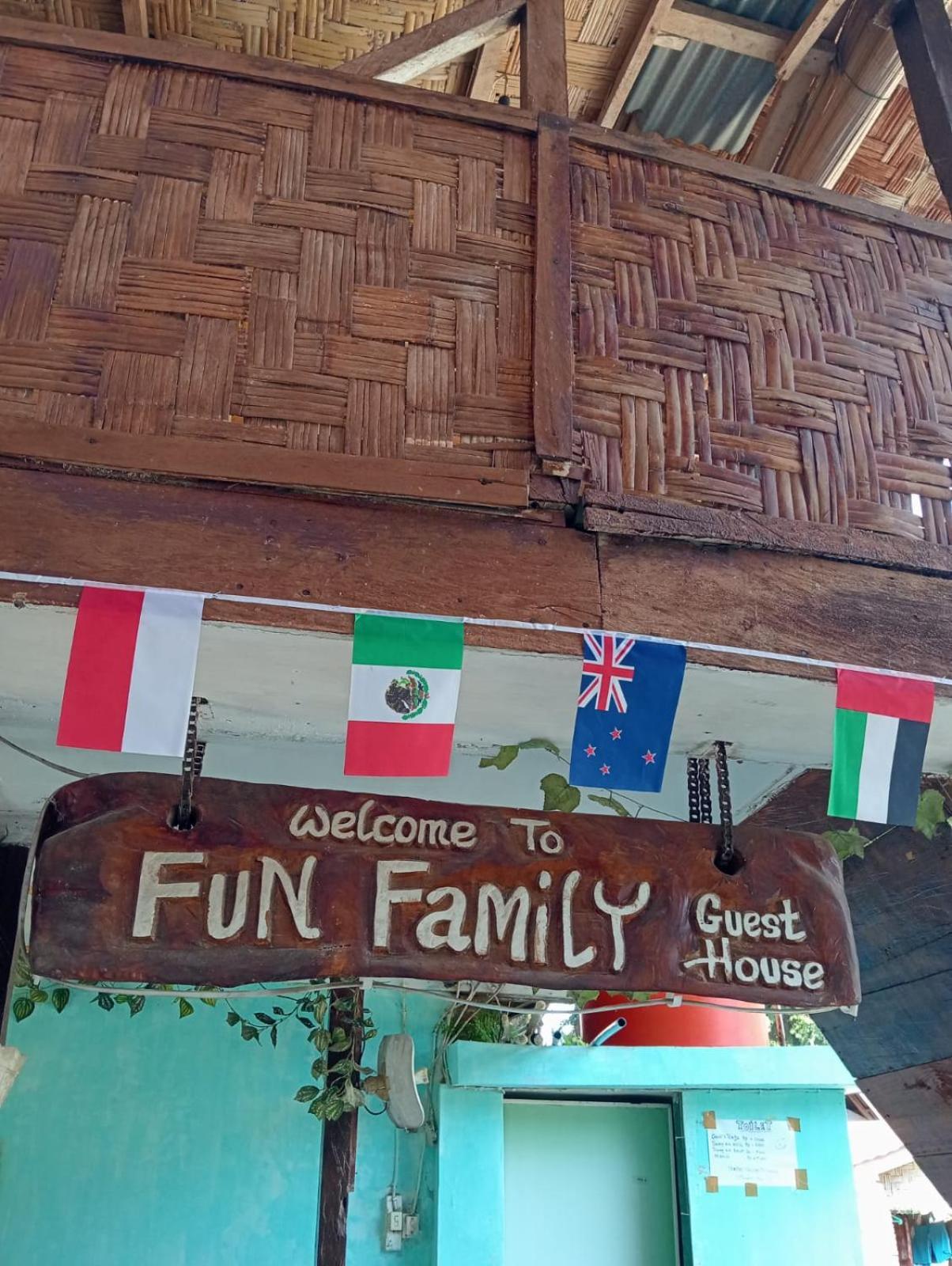 Fun Family Guest House N Jungle Tour Букит-Лаванг Экстерьер фото